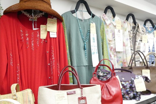 ミセス向きブランド服の高価買取 - 板橋区のミセス服買取リサイクル