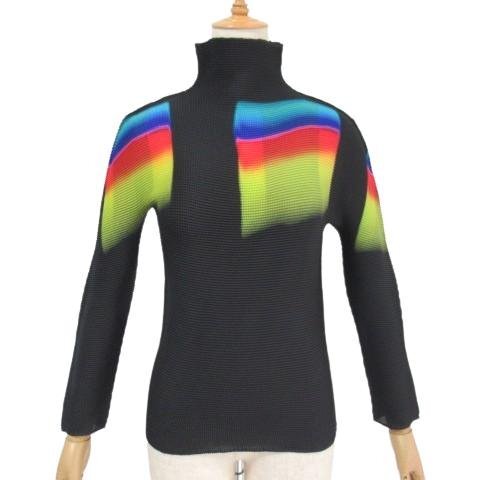 ISSEY MIYAKE me プリーツ 長袖カットソー
